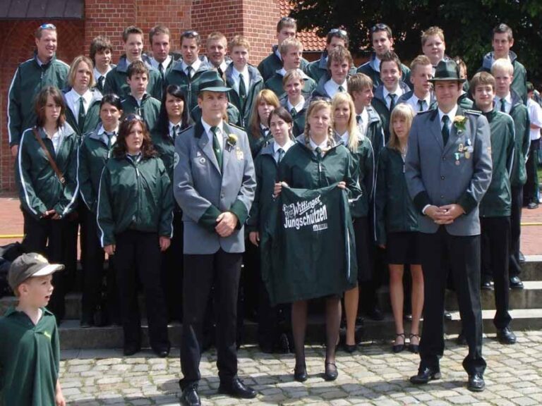 Neue Jacken für die Jungschützen